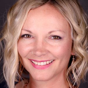 Meet your Posher, Steph